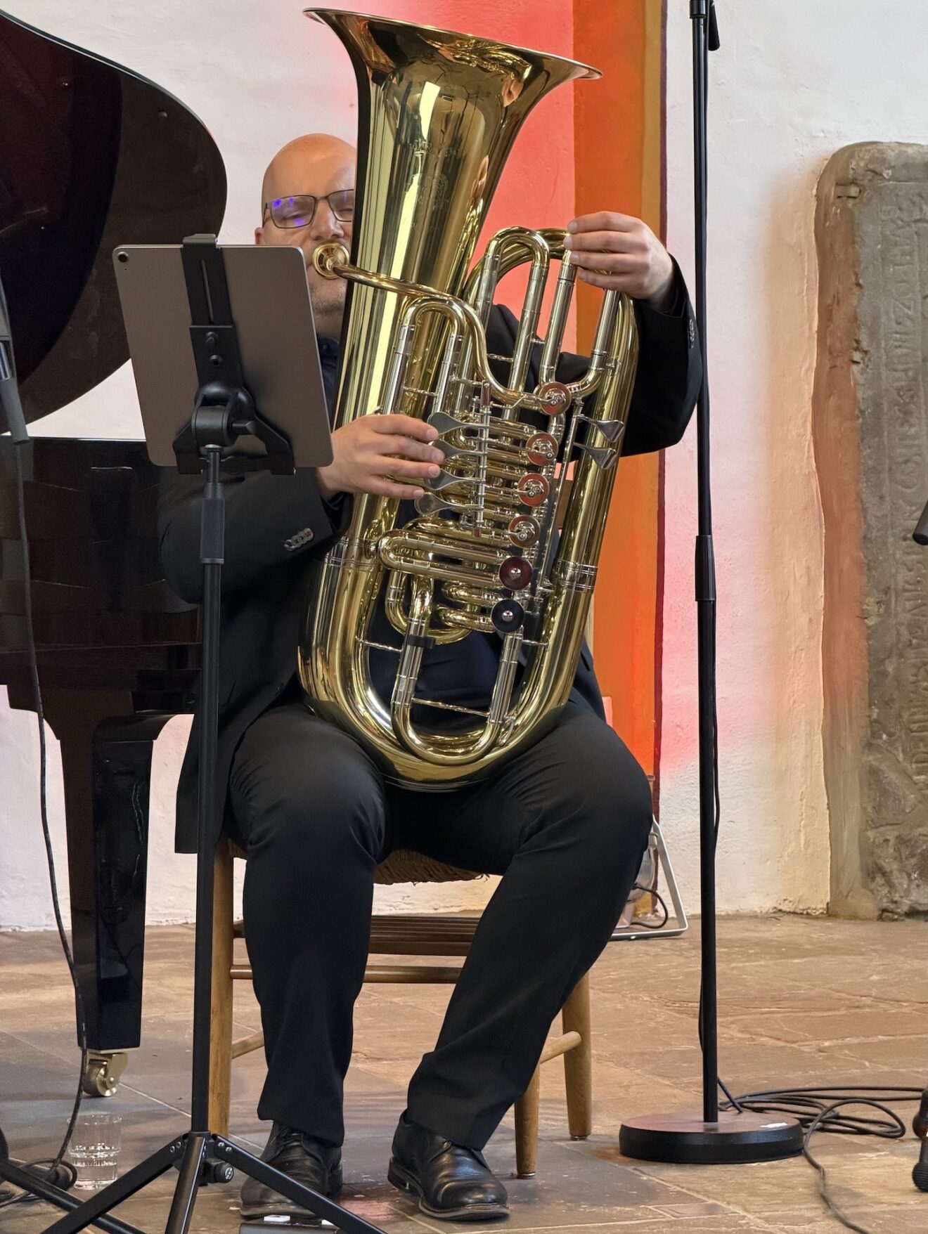 Große Tuba in kleiner Kirche – Konzert der etwas anderen Art